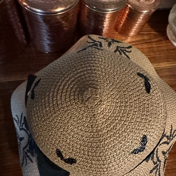 Hand painted one of a kind summer hat - Picture 5 of 7